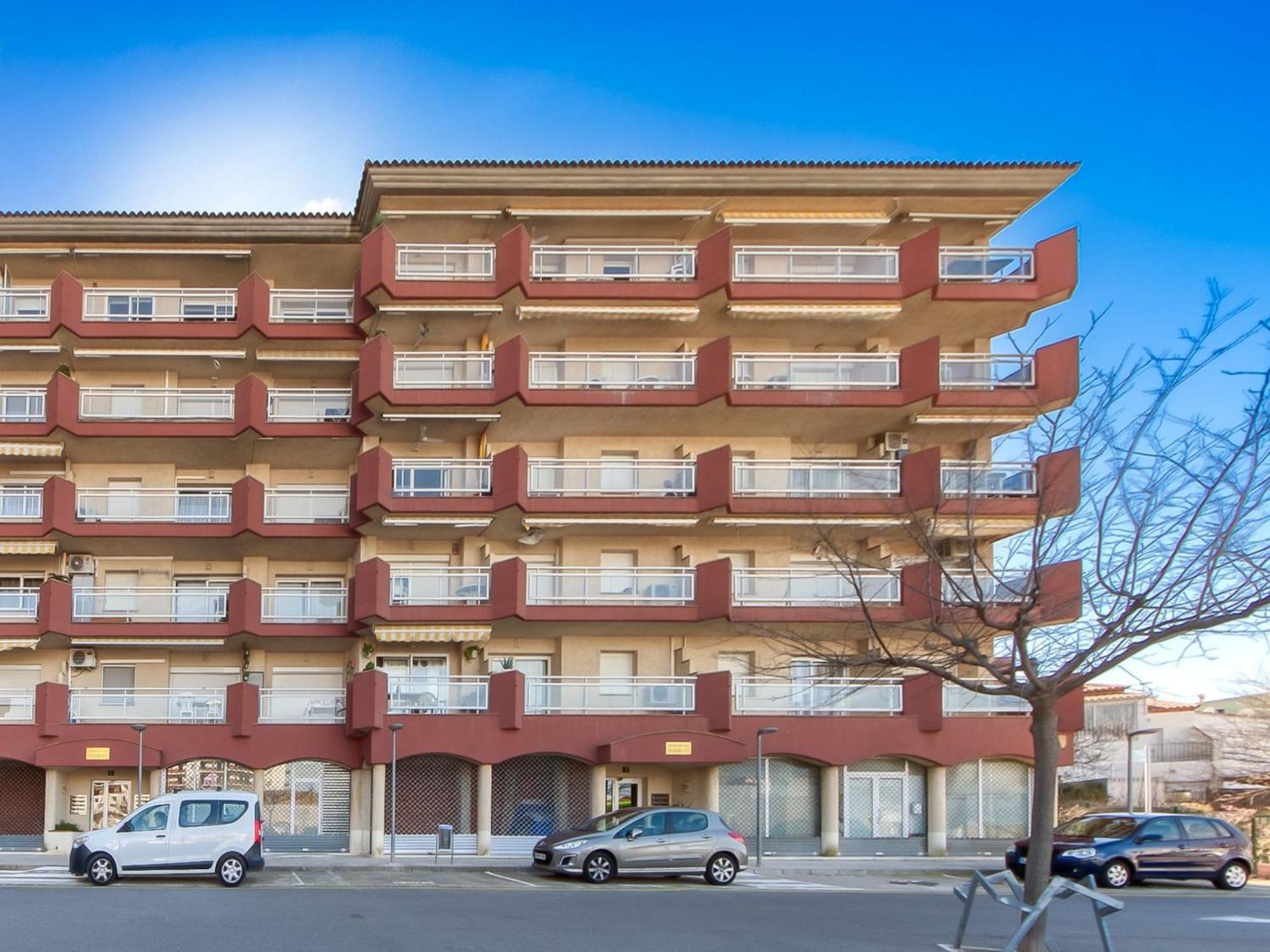 Apartment Roc Mar For 4 Persons *